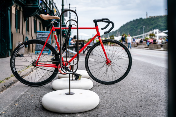Monó | Mobile bicycle rack | Barandillas de aparcamiento de bicicletas | VPI Concrete