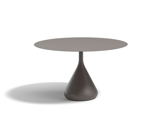 SATELLITE Low Dining Table | Coffee tables | DEDON
