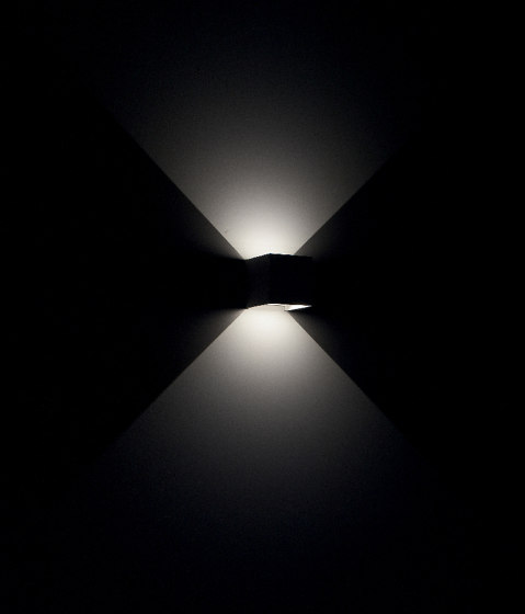 Cubetto wall lamp | Wall lights | Zafferano