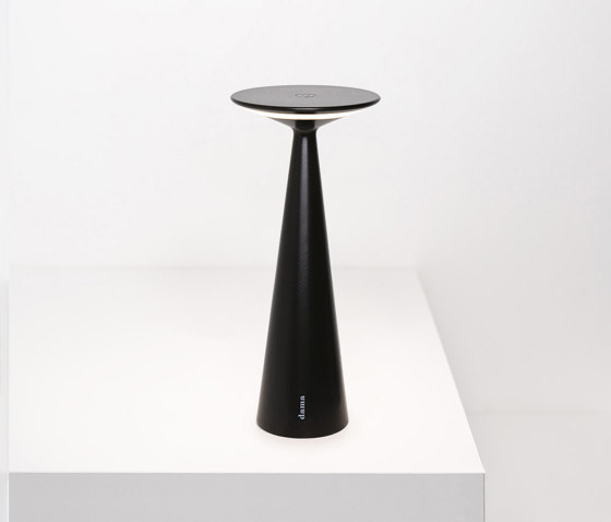 Dama table lamp | Tischleuchten | Zafferano