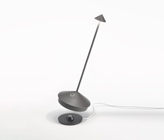Pina table lamp | Lámparas de sobremesa | Zafferano
