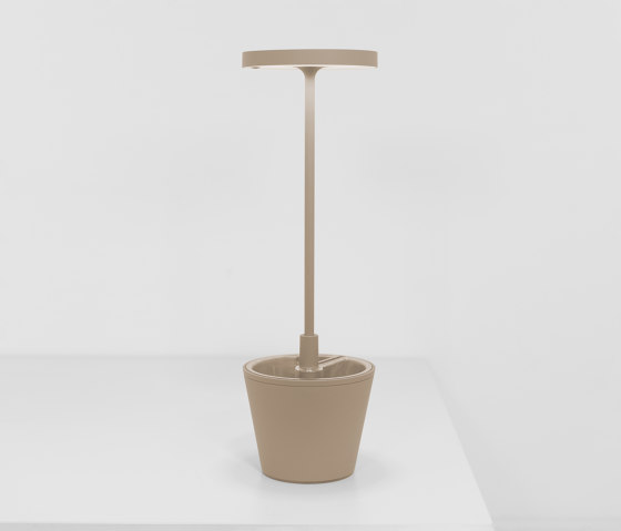 Poldina Reverso table lamp | Lámparas de sobremesa | Zafferano