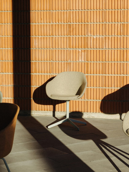 Lore confident chair | Chairs | ENEA