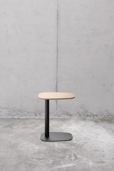 Puck table | Side tables | ENEA