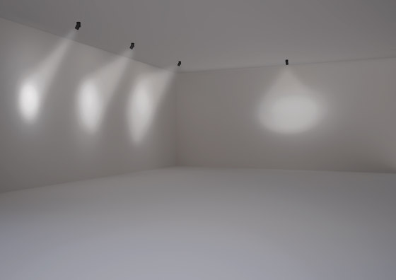 SURFACE | BOB - Wall/ceiling spot, black | Wandleuchten | Letroh