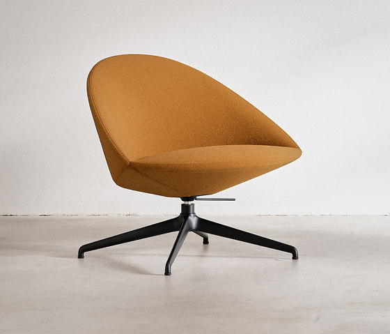 Circa Swivel Chair | Poltrone | Bensen