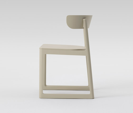 En Chair (Wooden Seat) | Sedie | MARUNI