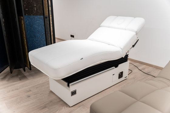 Treatment Table | Massage tables / Massage beds | Alpha Wellness Sensations