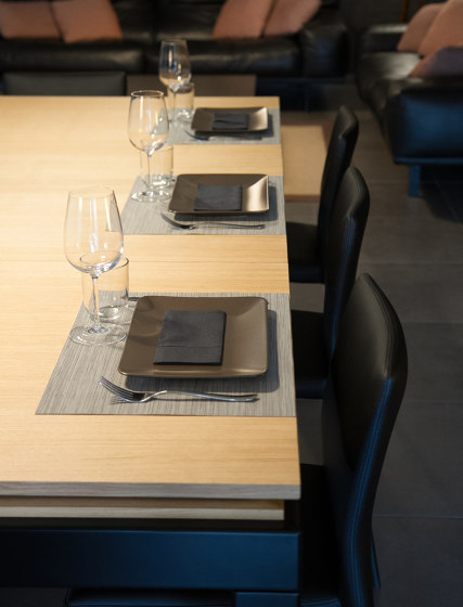 Fusion table Metal Line Centenaire | Dining tables | Fusiontables