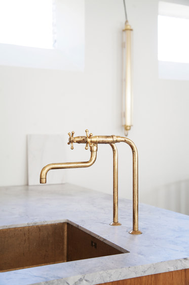 Christiansborg Faucet on standpipes | Wash basin taps | TONI Copenhagen