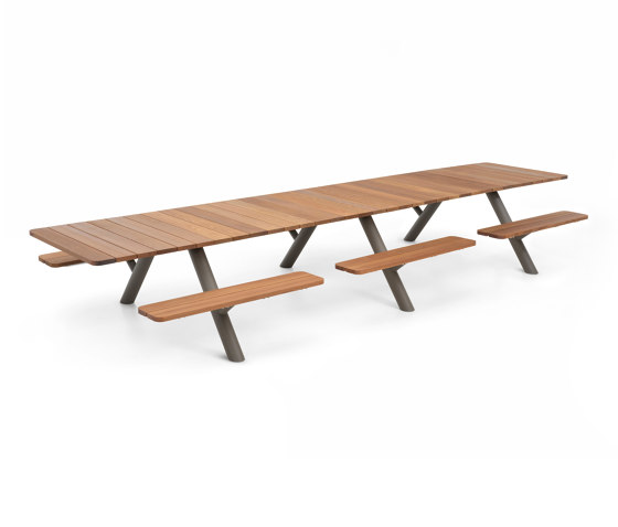 Panigiri picnic | Table-seat combinations | extremis