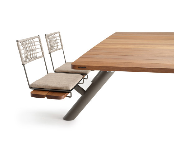 Panigiri picnic | Table-seat combinations | extremis