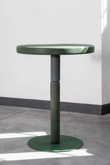 Flipper High Coffee Table | Tables basses | Forma & Cemento