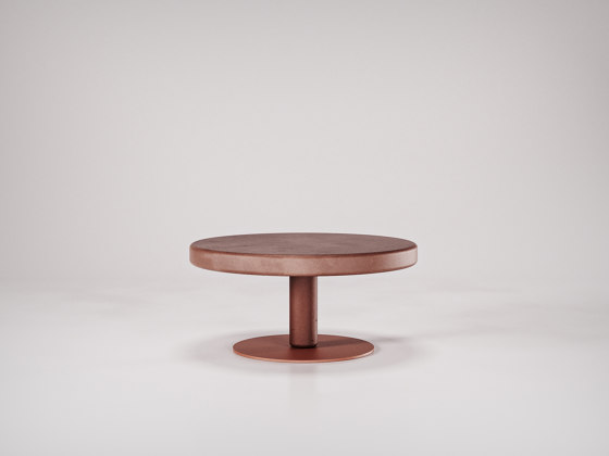 Flipper Low Coffee Table II | Mesas de centro | Forma & Cemento
