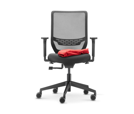 to-sync black mesh automatic | Office chairs | TrendOffice