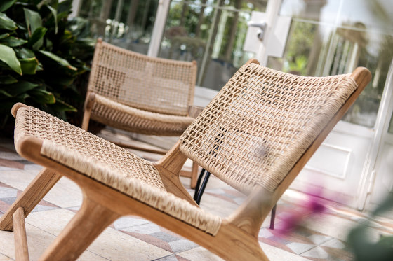 Vienna Relax Chair Synthetic Rope Charita Weaving Closed Frame | Armchairs | cbdesign