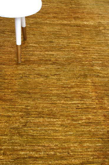 Volari - gold | Formatteppiche | remade carpets