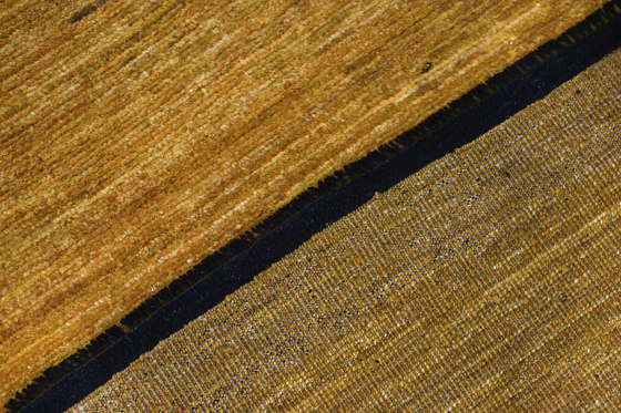 Volari - gold | Formatteppiche | remade carpets