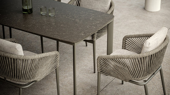 Claude Charcoal Dining Table | Mesas comedor | SNOC