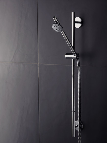 T65 - Shower rail with hand shower and hose T60. | Robinetterie de douche | VOLA