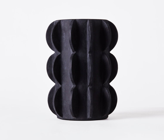 Arcissimo Vase Black Large | Floreros | Dustydeco