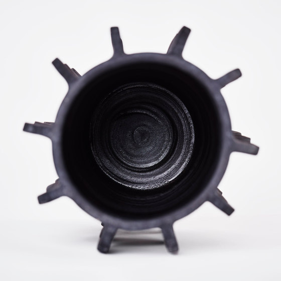 Arcissimo Vase Black Large | Vases | Dustydeco
