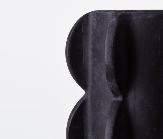 Arcissimo Vase Black Medium | Vasi | Dustydeco