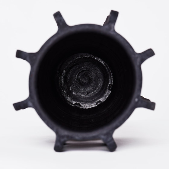Arcissimo Vase Black Medium | Floreros | Dustydeco