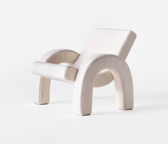 Arco Lounge Chair Boucle White | Sillas | Dustydeco