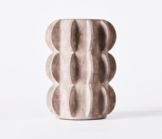 Arcissimo Vase Grey Large | Floreros | Dustydeco