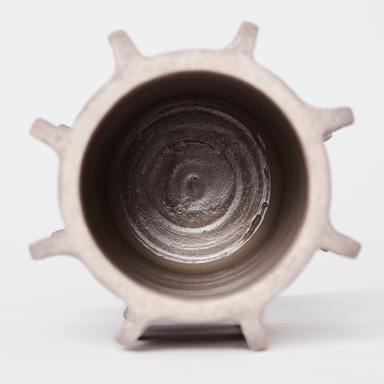Arcissimo Vase Grey Medium | Floreros | Dustydeco