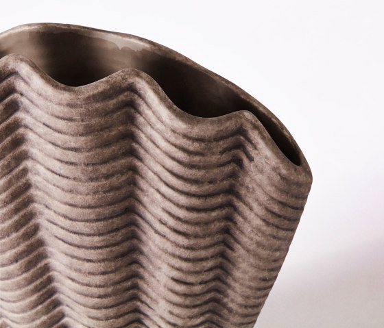Concha Vase Grey Medium | Floreros | Dustydeco