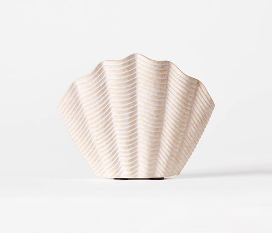 Concha Vase White Medium | Vases | Dustydeco