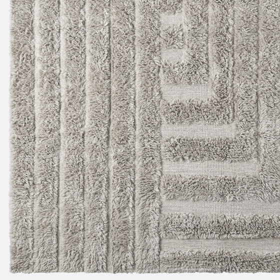 Shaggy Labyrinth Grey Rug | 250 x 350cm | Tappeti / Tappeti design | Dusty deco