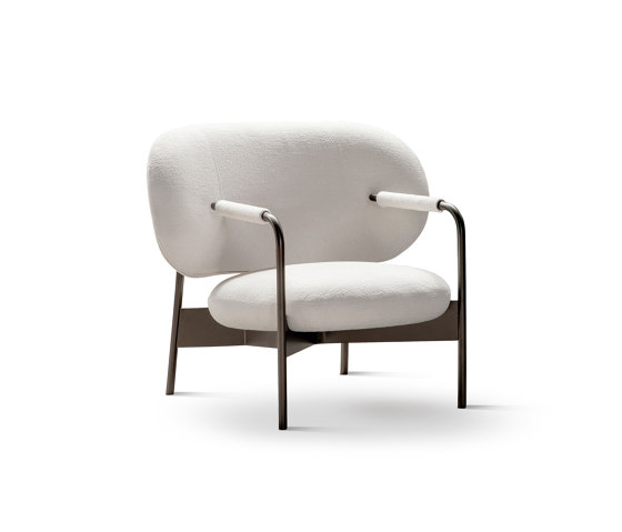 Cross Lounge Chair | Armchairs | Bonaldo