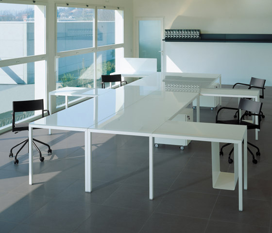 Ernesto Ice office | Dining tables | YDF