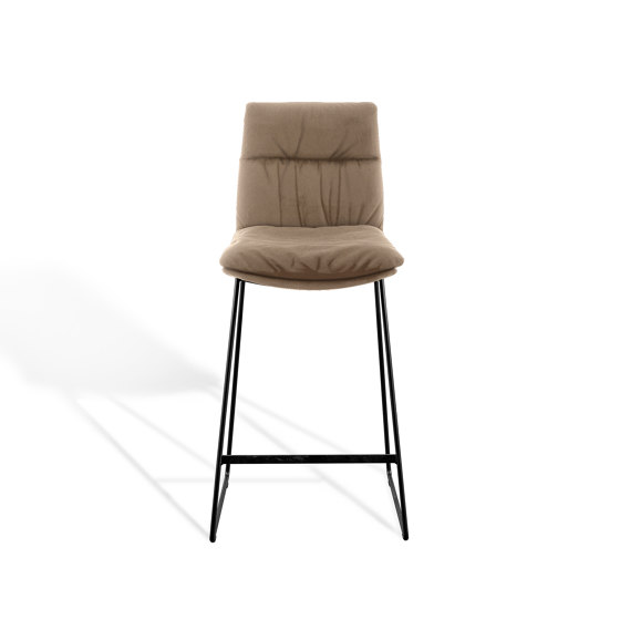 FAYE 
Counter stool | Chaises de comptoir | KFF