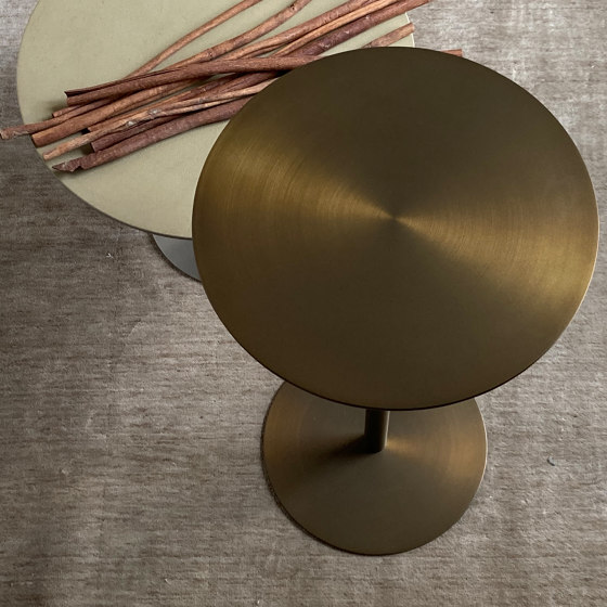 Ester table in bronze finish | Side tables | mg12