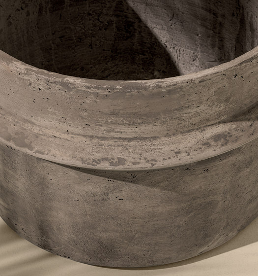 Bulbi Concrete vase Dahlia | Vases | Ethimo