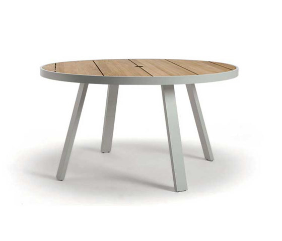 Swing Round table Ø140 | Dining tables | Ethimo
