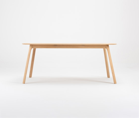 Teska table | 180x90 | Dining tables | Gazzda