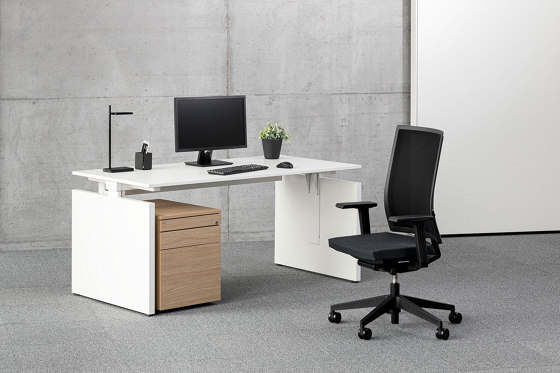 CLASSIC PURE LIFT | Desks | Bene