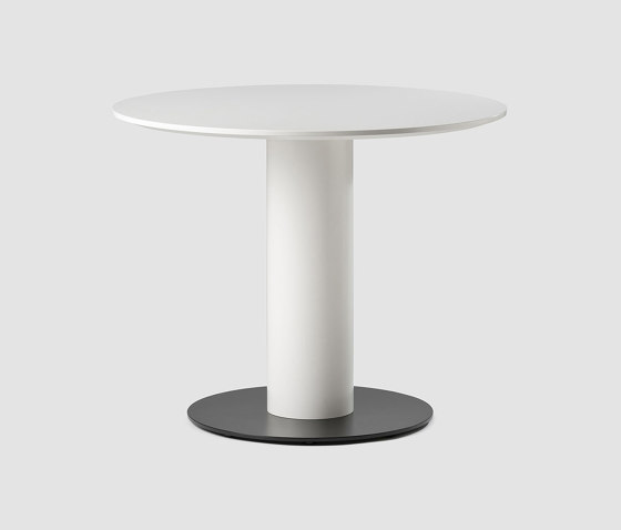PARCS Toguna Table | Side tables | Bene