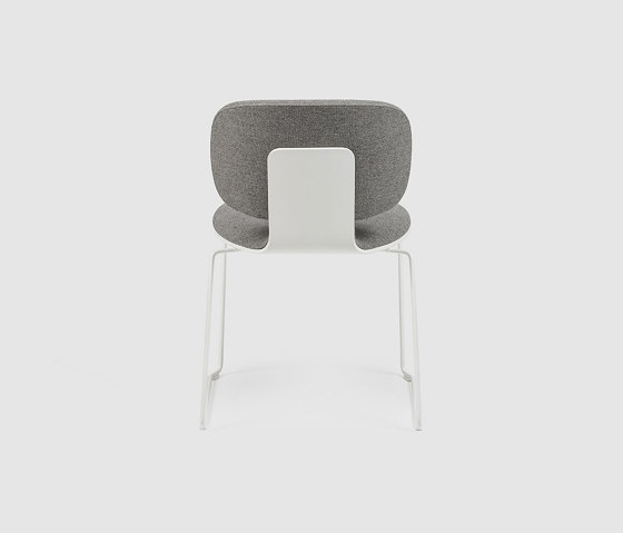 STUDIO Chair with skid frame | Chairs | Bene