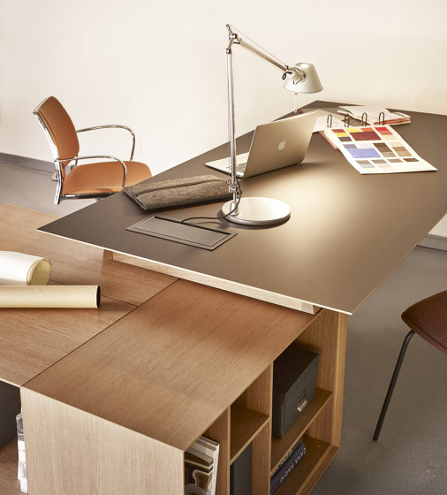 Aise Executive Desking | Desks | TREKU