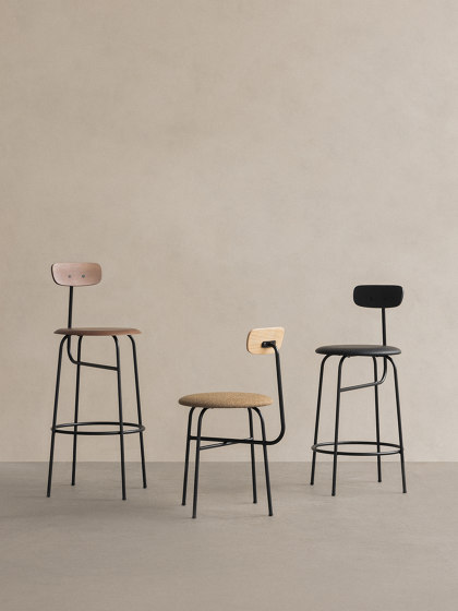 Afteroom Counter Chair | Black Base | Upholstered Seat, Veneer Back | Sierra - Black, 1001 | Black | Counterstühle | Audo Copenhagen