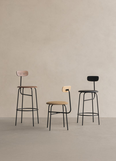 Afteroom Dining Chair | Black Base | Upholstered Seat, Veneer Back | Audo Bouclé - Beige 02 | Dark Stained Oak | Sillas | Audo Copenhagen