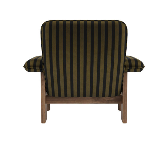 Brasilia Lounge Chair, Walnut Base | Cabanon Soft - Roseau, FCL7029/04 | Poltrone | Audo Copenhagen