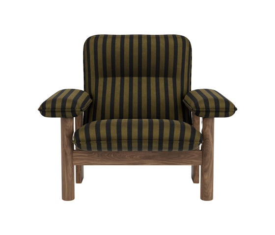 Brasilia Lounge Chair, Walnut Base | Cabanon Soft - Roseau, FCL7029/04 | Sessel | Audo Copenhagen