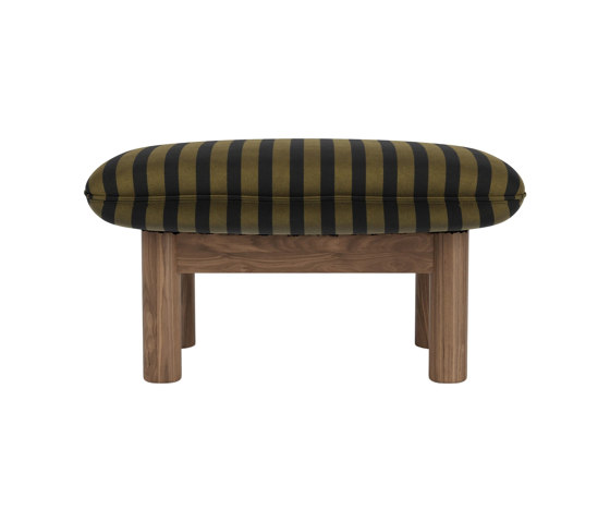 Brasilia Ottoman | Walnut Base | Cabanon Soft - Roseau, FCL7029/04 | Pufs | Audo Copenhagen